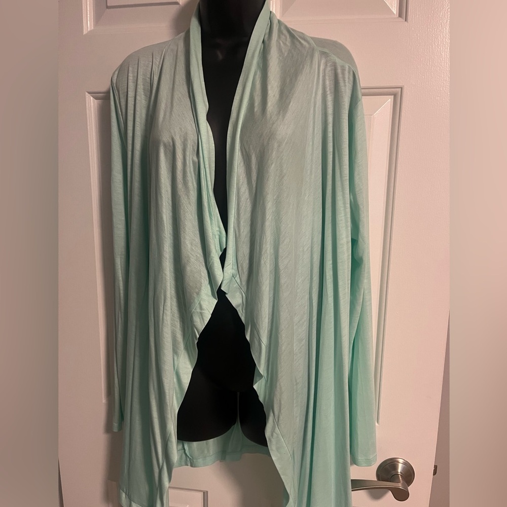 Ann Taylor Lightweight Mint Green Women's Cardigan. Size Large